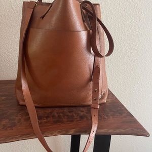 Madewell medium transport Tote English saddle